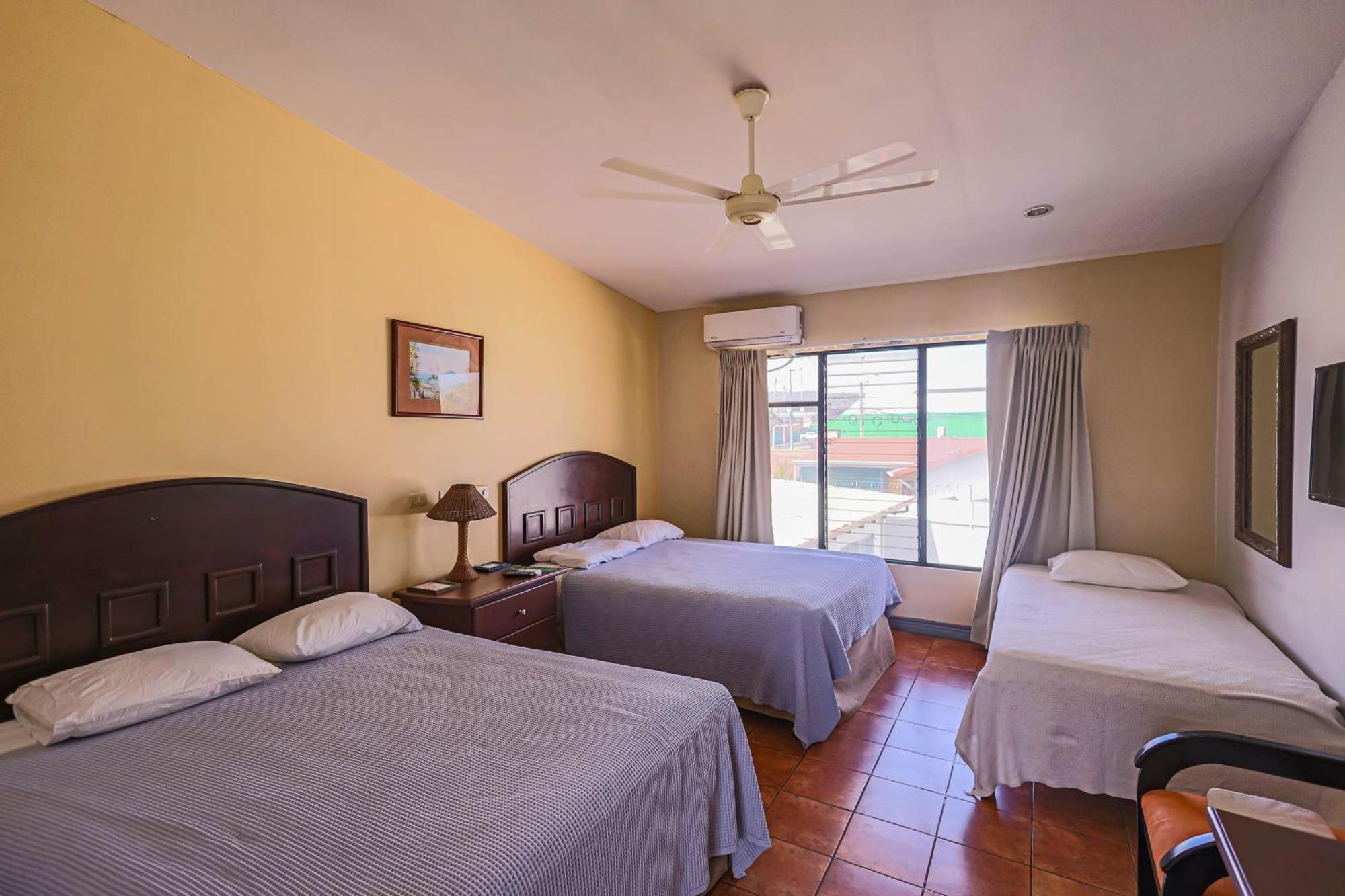 Hotel Cana Brava Inn Canas Exterior photo